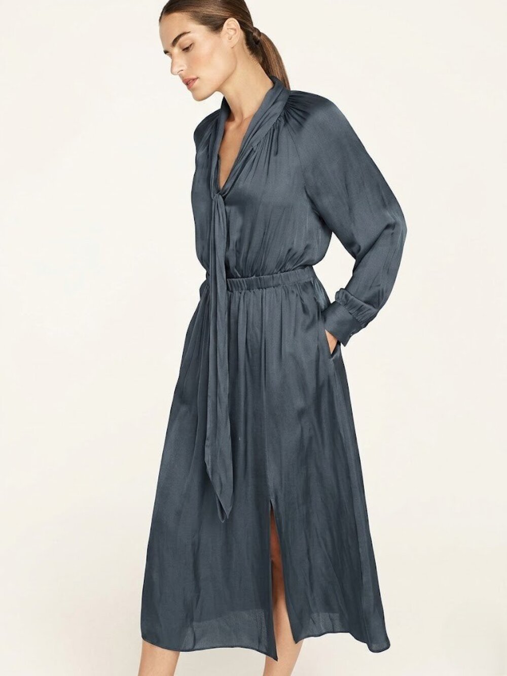 NWT J.Crew Featherweight Satin Tie-Neck Midi in Deep Midnight Crinkle Dress XXS